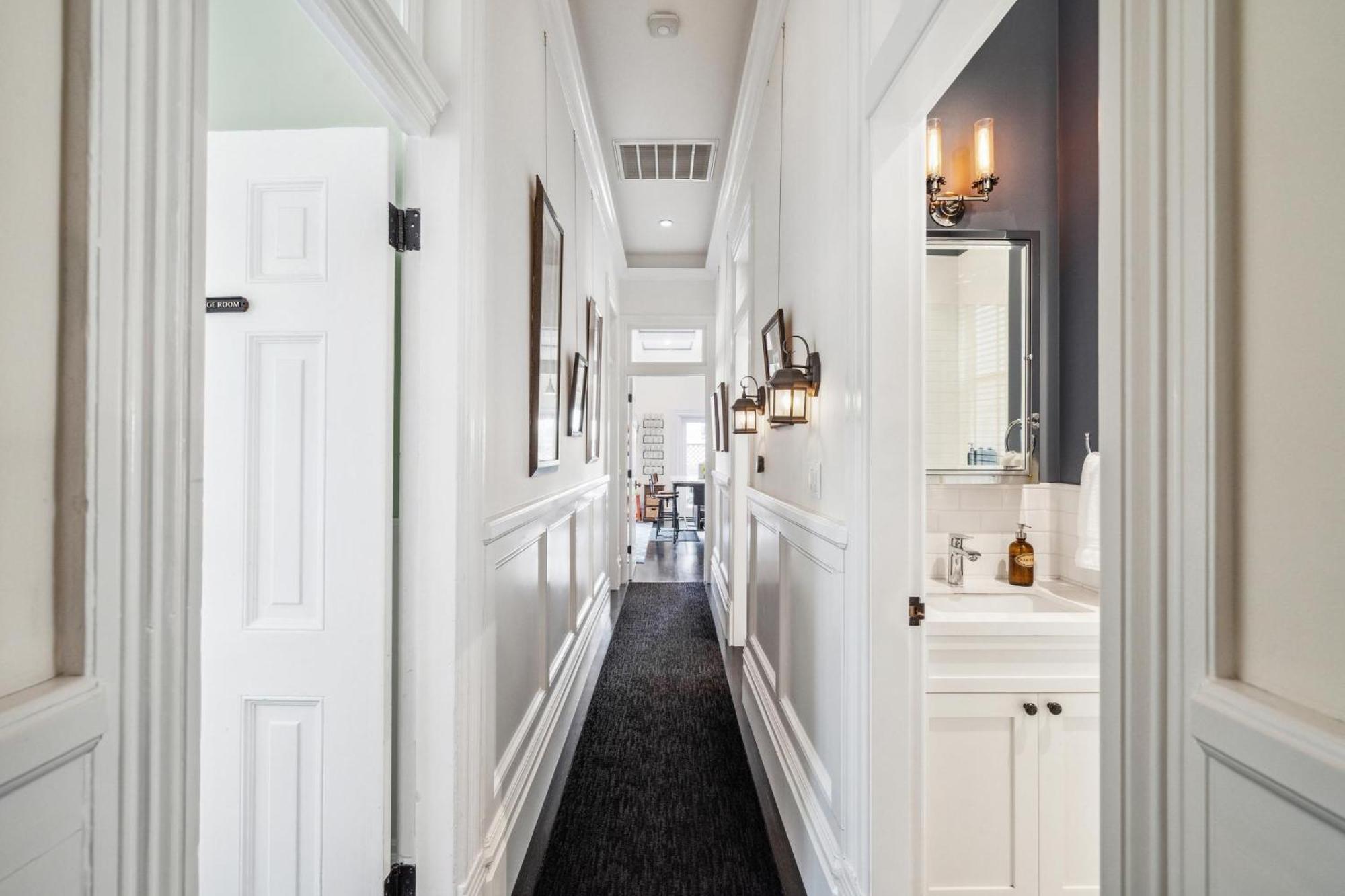 Сasa de vacaciones Historic & Charming Victorian Sleeps 11 *